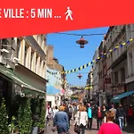 Nostalgie 90- Emplacement Idéal- Parking Gratuit Apartamento *