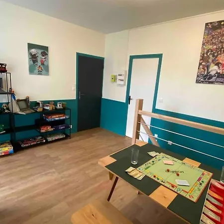 Nostalgie 90- Emplacement Ideal- Parking Gratuit Apartment *