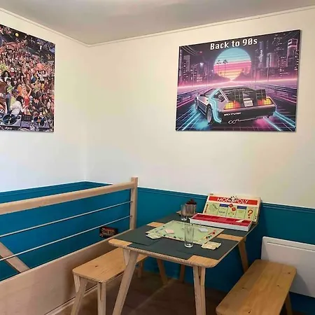 Nostalgie 90- Emplacement Ideal- Parking Gratuit Apartman *