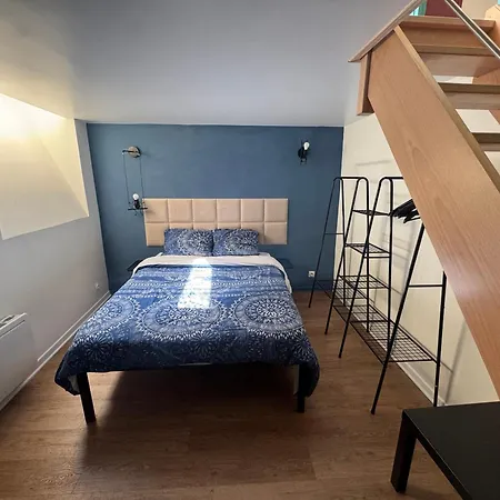 Nostalgie 90- Emplacement Ideal- Parking Gratuit Apartman *